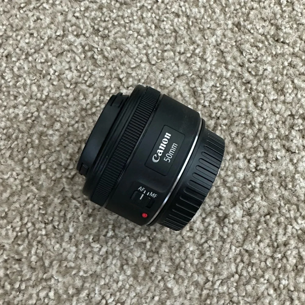 Canon Rebel T2i DSLR Camera